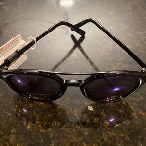 NWT Elizabeth and James sunglasses